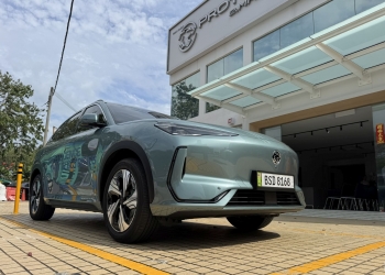 Able Mobility secara rasmi lancar bilik pameran Proton e.MAS di Cheras