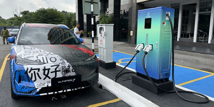 Pemilik Proton e.MAS 7 boleh nikmati pengecasan DC percuma di Proton e.MAS Shah Alam