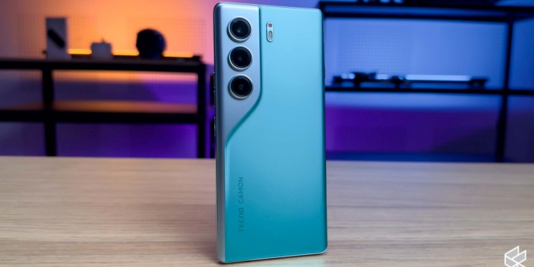 Tecno Camon 40 Pro 5G rasmi dilancarkan di Malaysia, harga bermula RM1,099