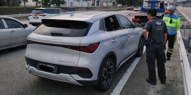 BYD Atto 3 Malaysia: Pemilik dakwa kereta brek mengejut dengan sendiri & sistem kuasa gagal di lebuhraya