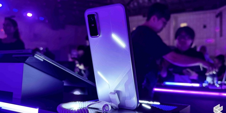 Infinix GT 30 Pro, telefon gaming berkuasa Dimensity 8350 dengan butang bahu, dari RM1,299