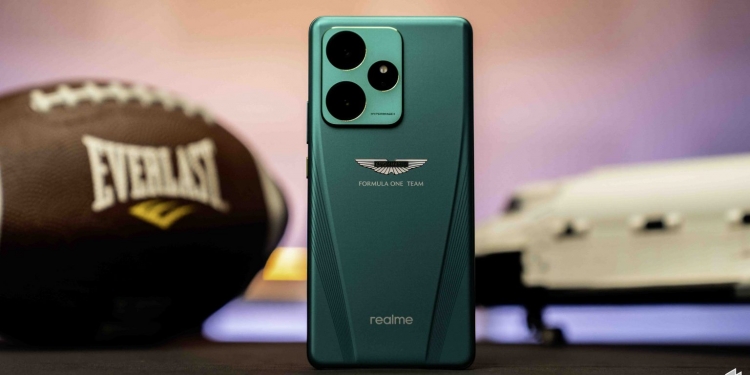 Siri Realme GT 7 tiba di Malaysia dengan cip Dimensity 9400e & model eksklusif Aston Martin