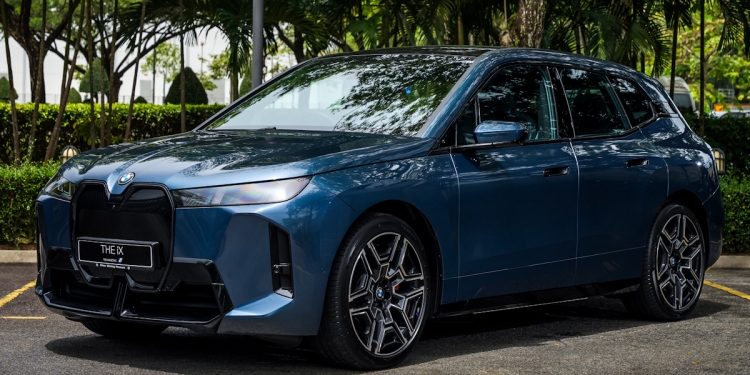 BMW iX 2026 kini rasmi di Malaysia: Motor lebih berkuasa, wajah baharu, dari RM425,800