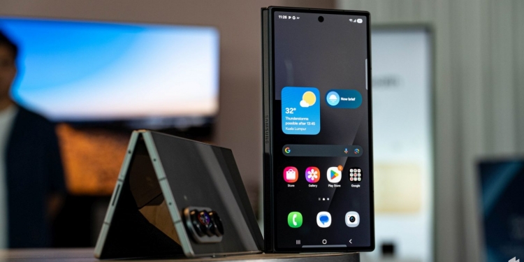 Samsung Galaxy Z Fold 7: Lebih nipis, lebih besar dan kamera utama kini 200MP