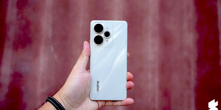 Siri Realme 15 dilancar di Malaysia dengan cip Snapdragon 7 Gen 4 & bateri 7,000mAh