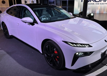 Dongfeng 007 Malaysia: Sedan elektrik berkuasa 536hp, harga dari RM161k