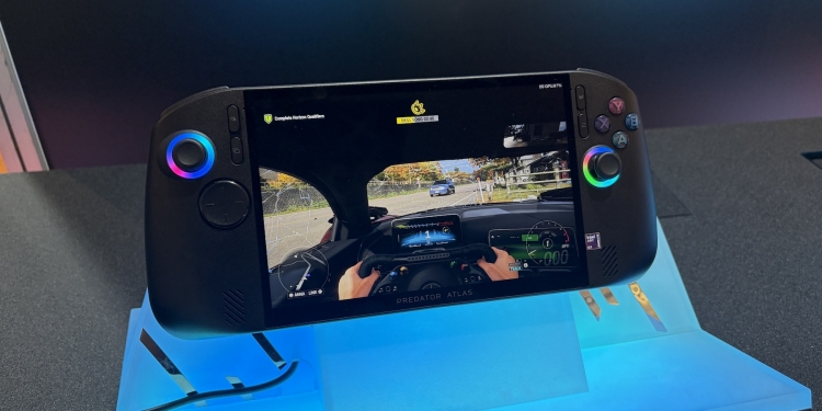 Acer Predator Atlas 8 diperkenal, konsol gaming mudah alih dengan Intel Arc & bateri 80Wh