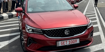 Proton S70 dipilih sebagai Teksi Madani, wajah baharu teksi Malaysia dilengkapi JPJePlate