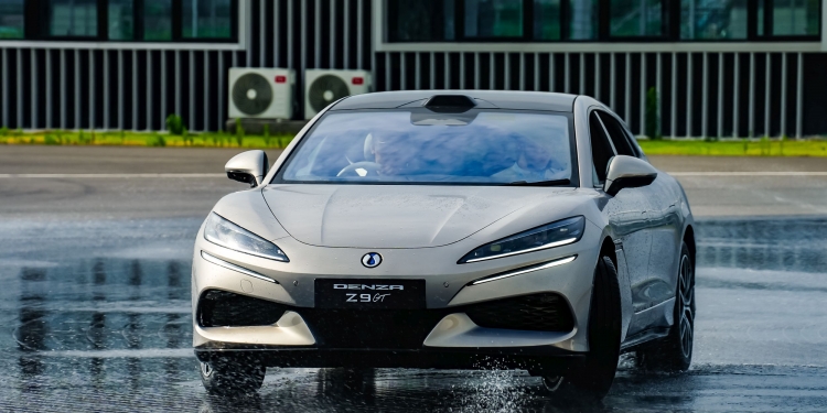Denza Z9 GT kini rasmi di Malaysia, EV berkuasa 1,140hp dengan harga bermula RM358,800