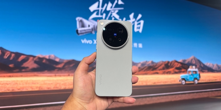 Siri vivo X500 rasmi diumumkan, dilengkapi telefoto ZEISS 200MP dan cip Dimensity 9600 Pro 2nm