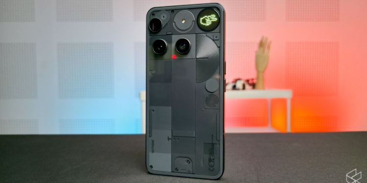 Nothing Phone (3) turun harga sehingga RM500 di Malaysia, kini bermula RM2,599