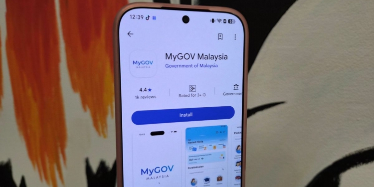 Tak perlu bersesak di JPN, gantian MyKad boleh dibuat melalui aplikasi MyGov!